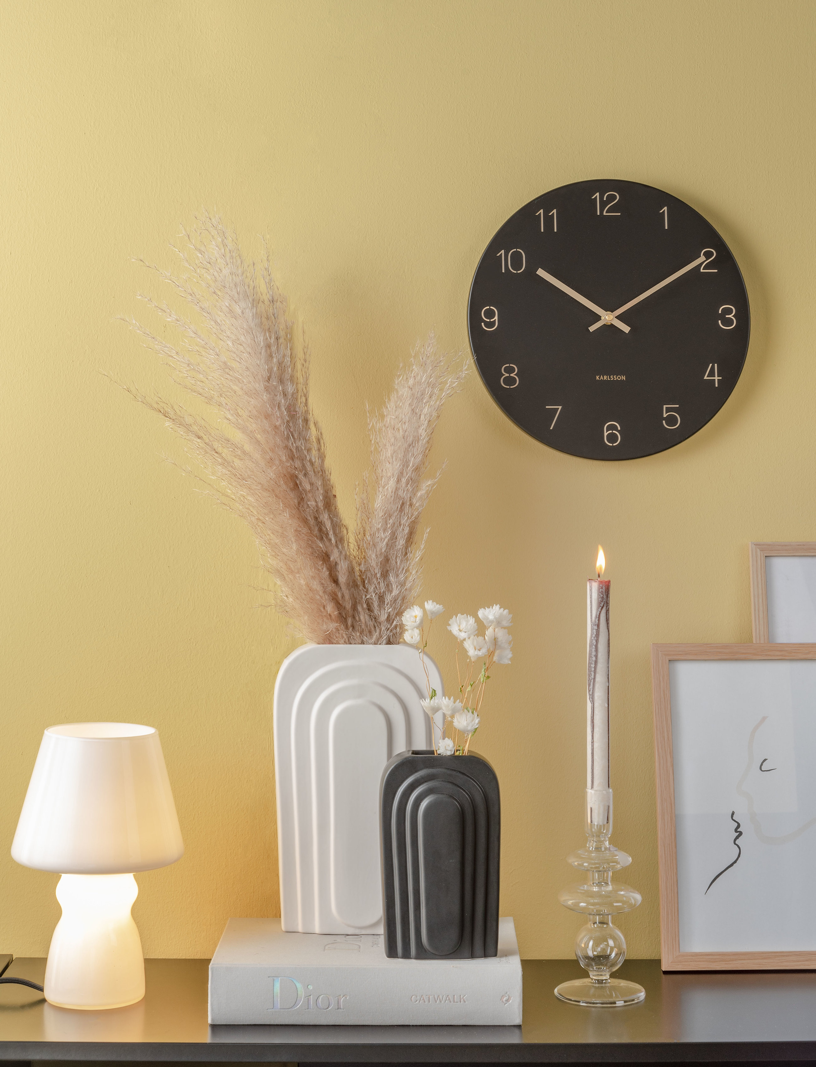 KARLSSON - Wall clock Charm engraved numbers small black - wanduhren - black - 4