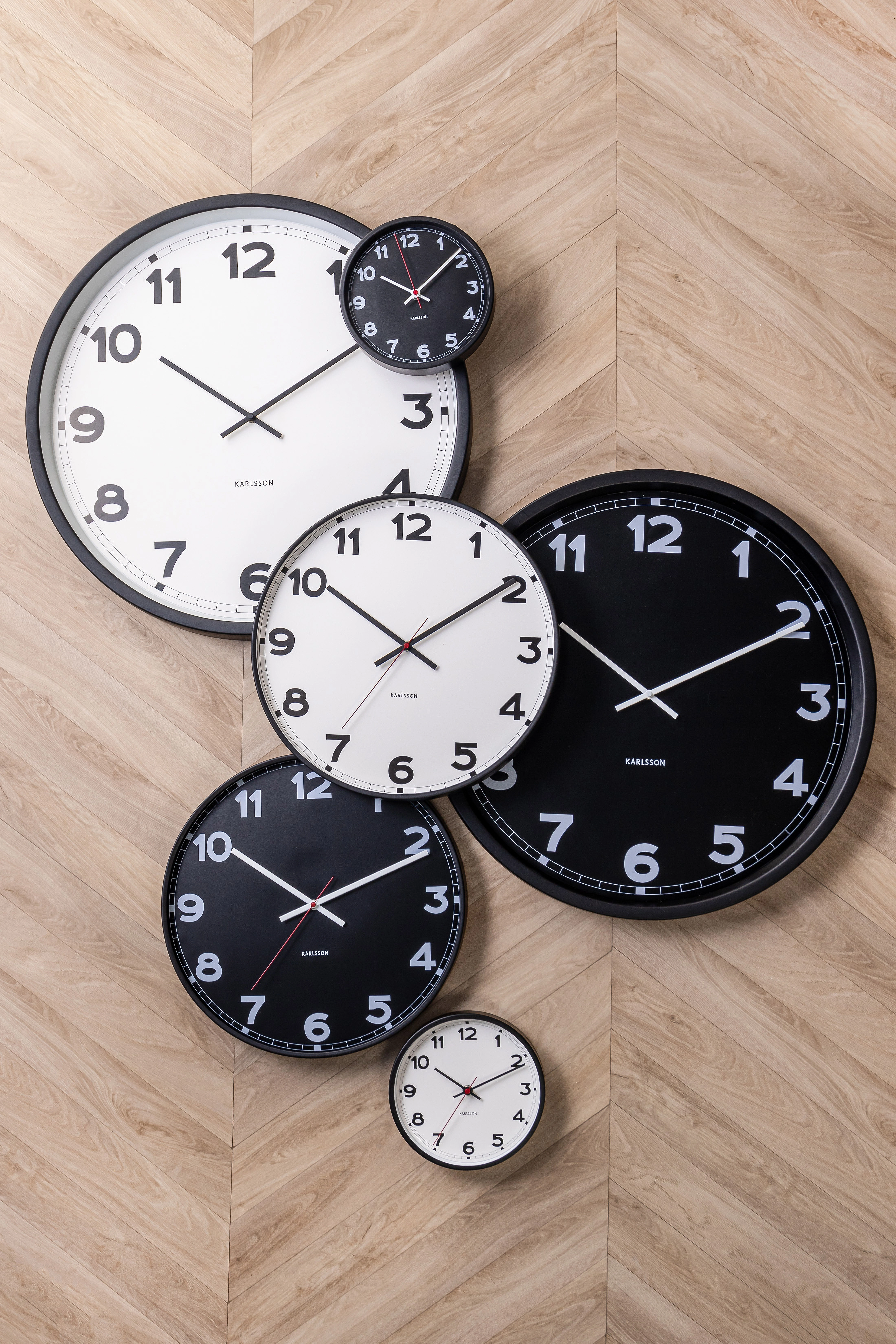 KARLSSON Wall Clock New Classic Small, Ø20 cm, Watches, Weiß - Clocks, Homeware