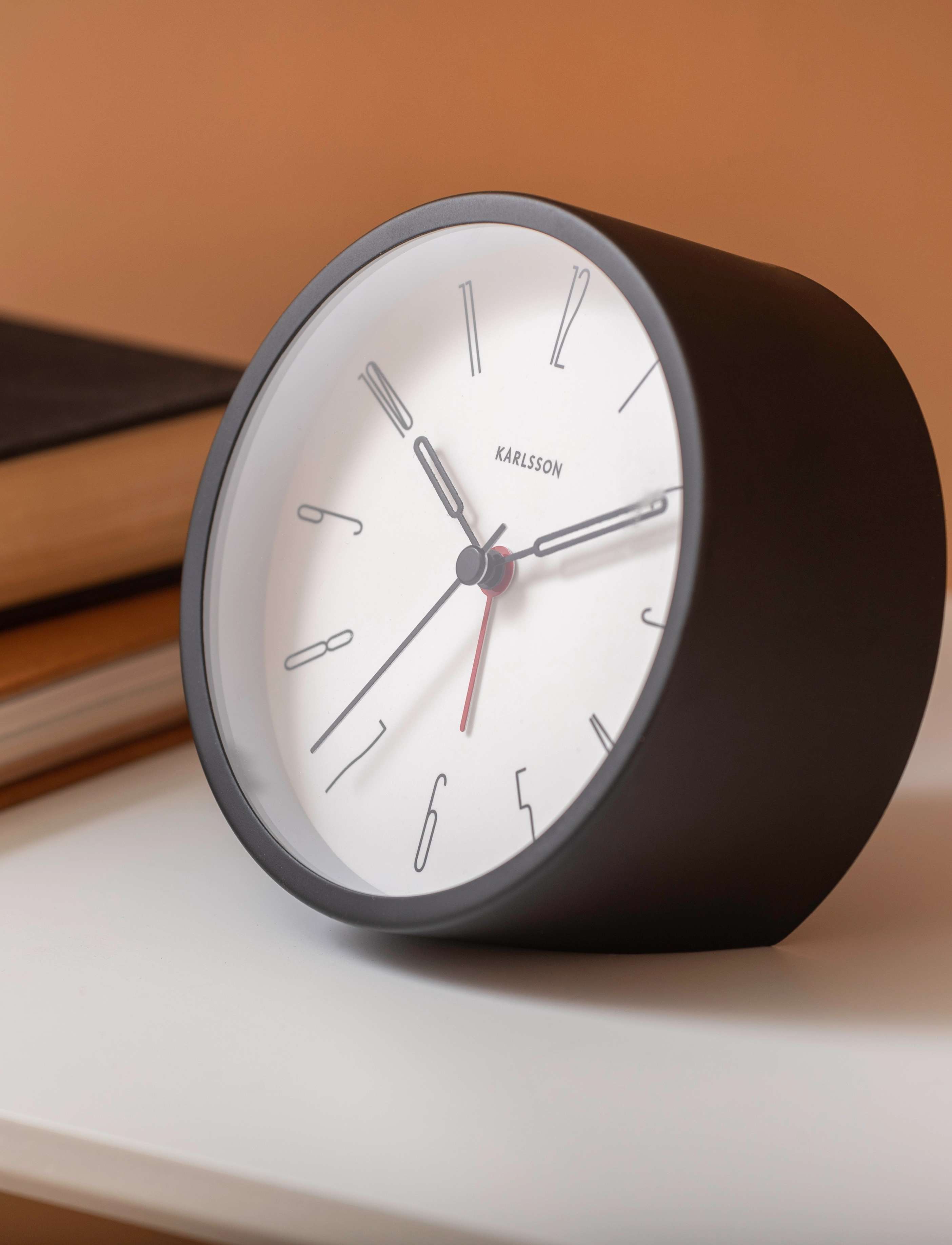 KARLSSON Alarm Clock Belle Numbers Iron Black, Ø11X5X cm, Watches, Schwarz - Clocks, Homeware