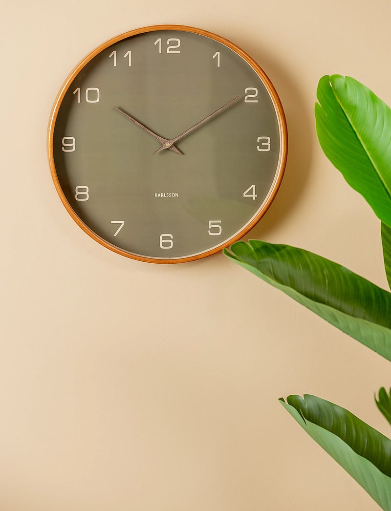 KARLSSON - Wall clock Acento wood light grey - wanduhren - moss green - 0