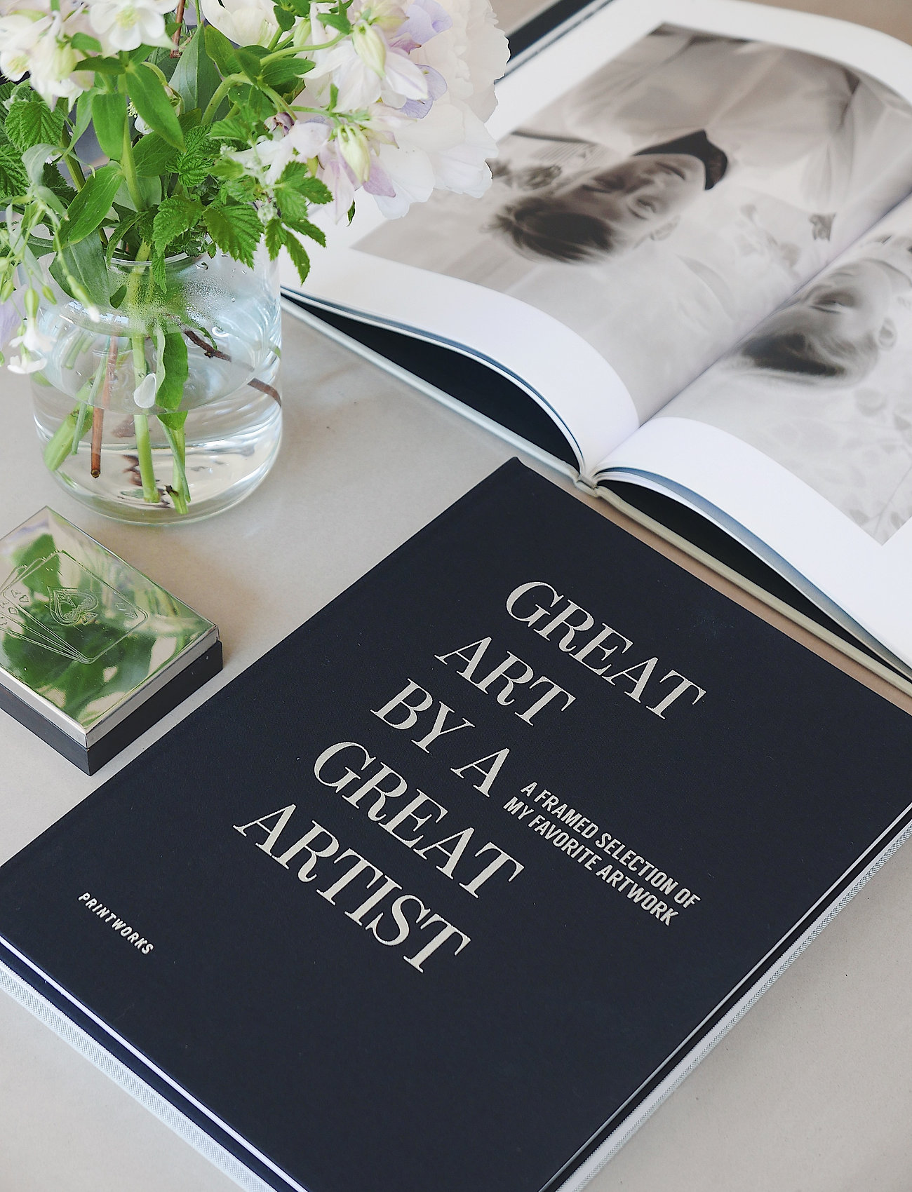PRINTWORKS Frame Book - Great Art, Black, 25.0X 2.0X 34.0 cm, Black, Kontorartikler > Kalendere Og Notesbøger, Unisex