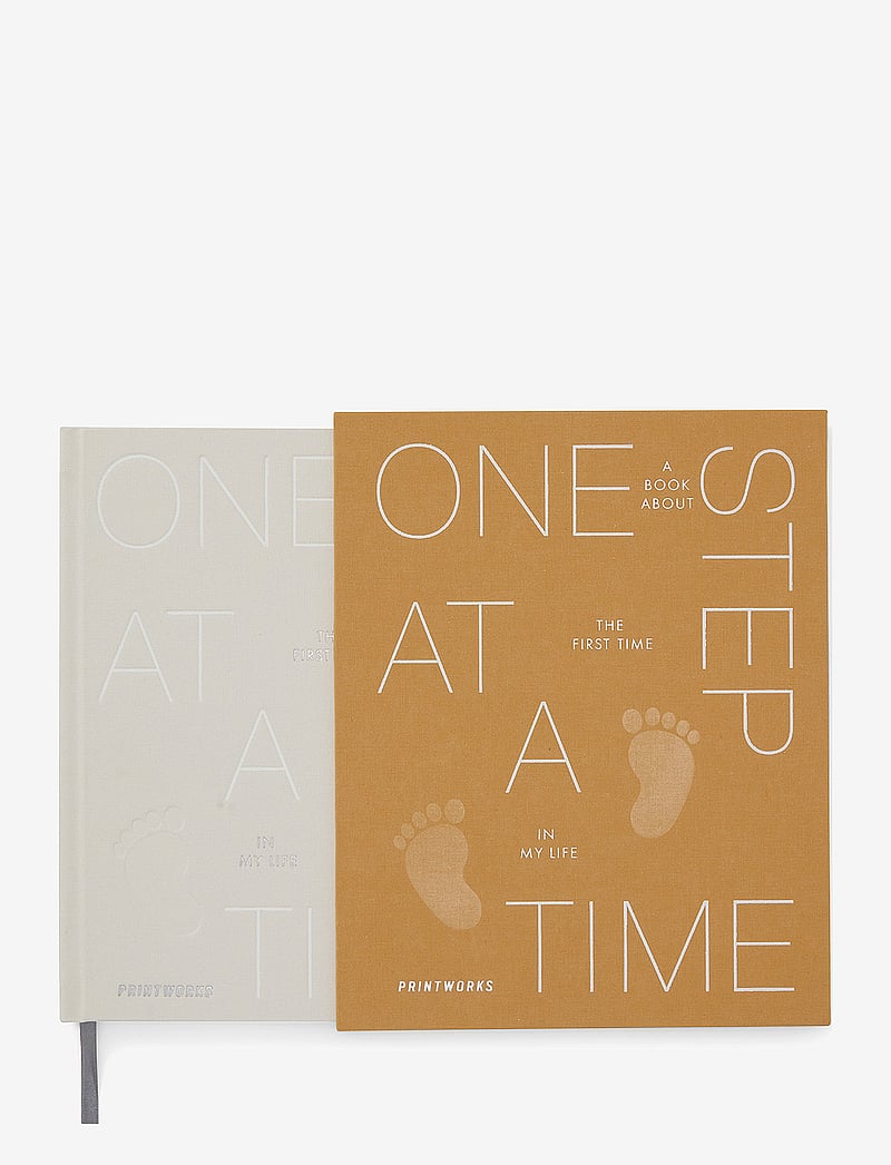 PRINTWORKS - One Step at a Time - A Book About the First Time in My Life - coffee table bücher - yellow/beige - 2