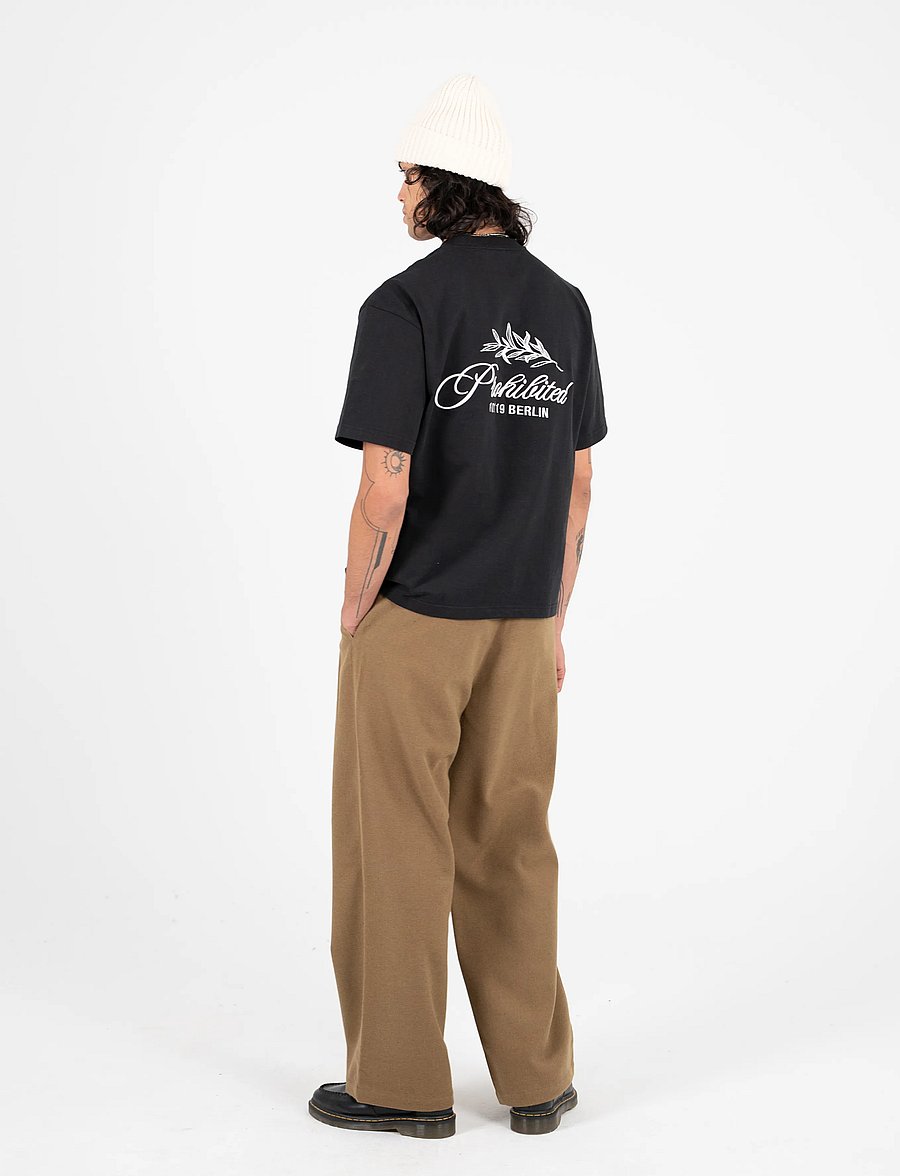 Prohibited - PB Leaf Tee - kurzärmelige t-shirts - black - 4
