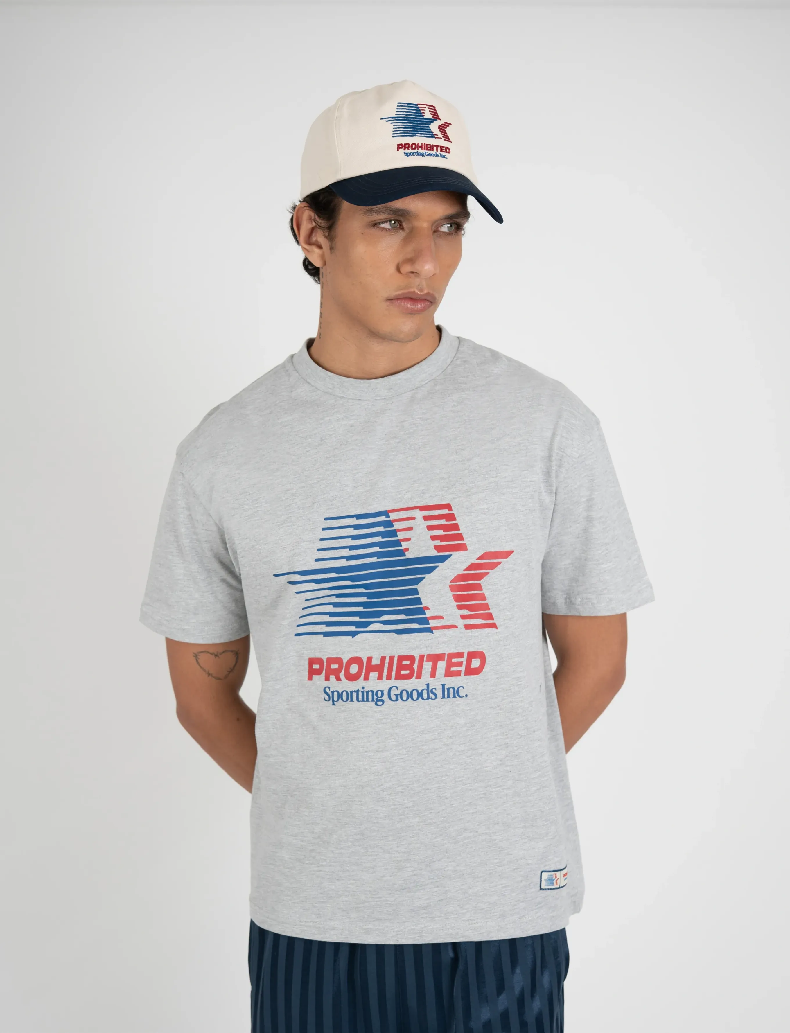 Prohibited Sporting Goods Tee - Kläder - GREY MELANGE / grey