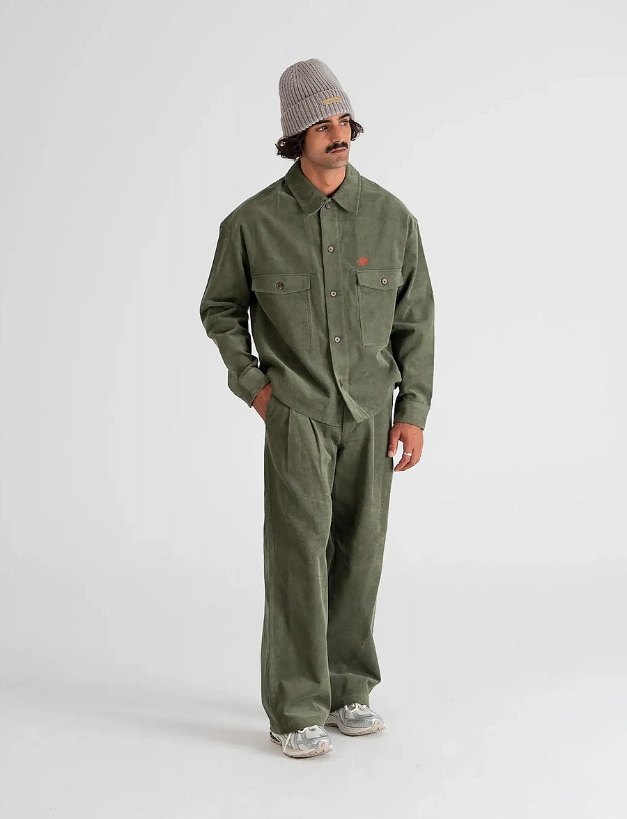 Prohibited - Ranger Corduroy Overshirt - langärmlige hemden - green - 2
