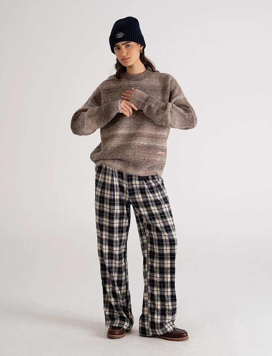 Prohibited - Gradient Knit Sweater - rundhals - grey - 5
