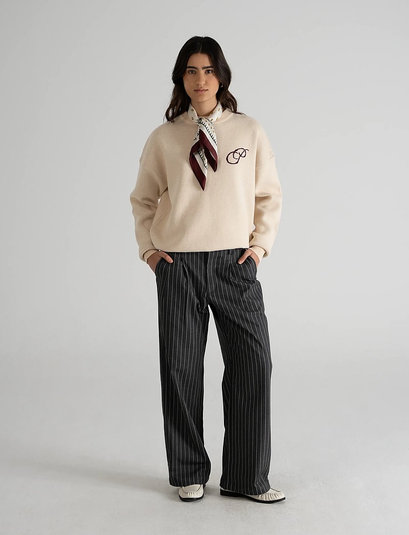 Prohibited - Initial Knit Sweater - rundhalsad - cream - 2