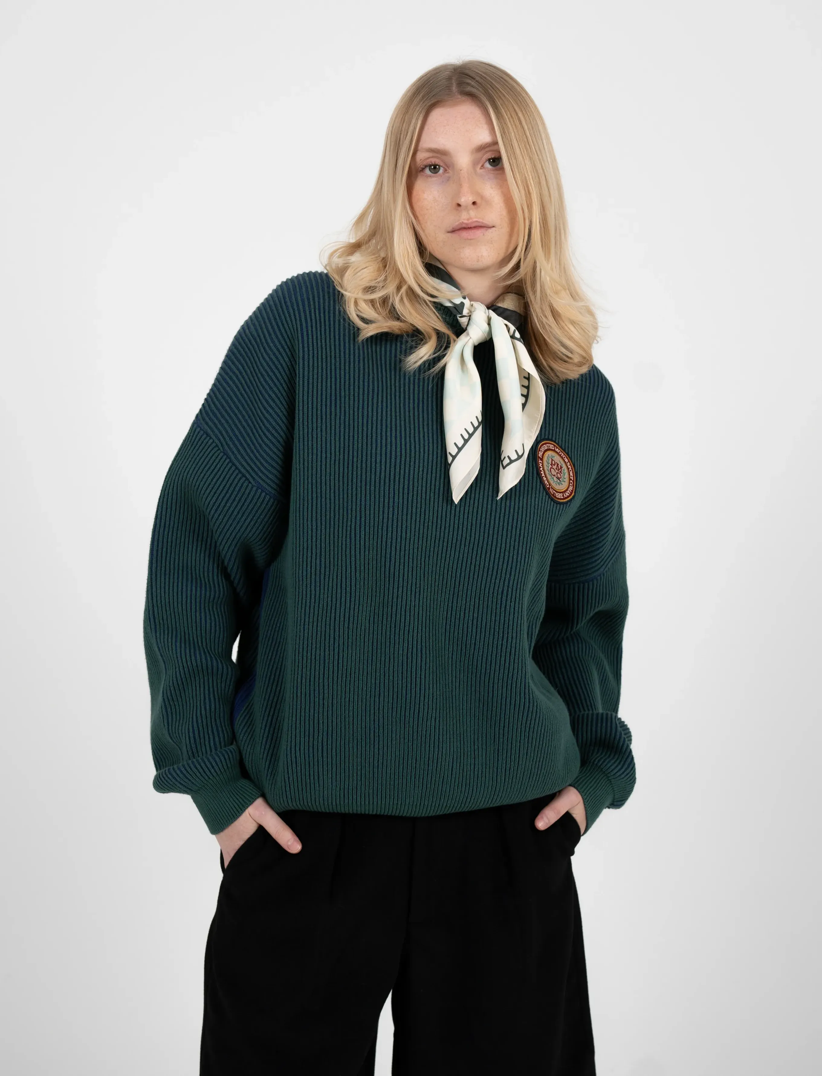 Prohibited - Cutoff Knit Sweater Green - rundhalsad - green - 2
