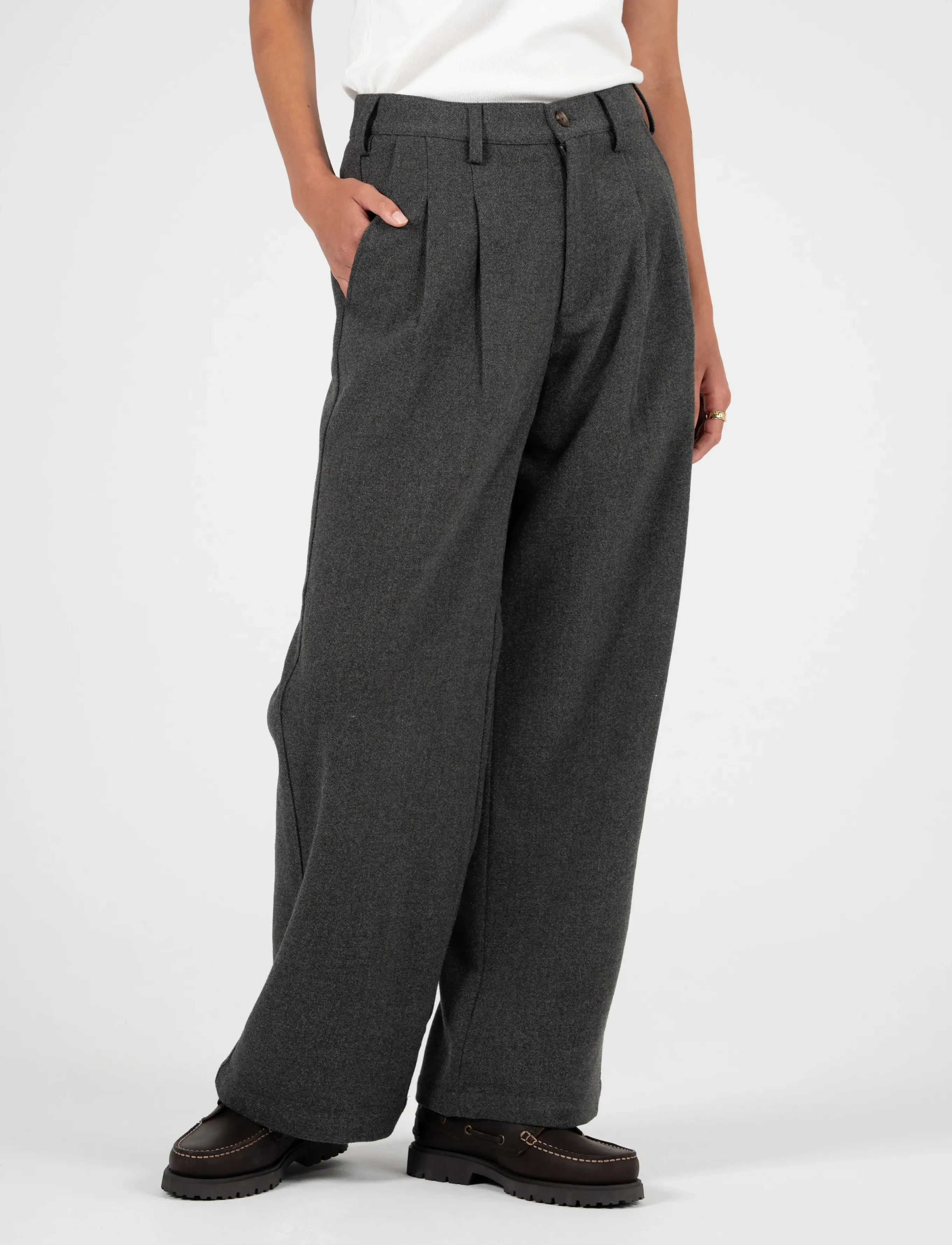 Prohibited Double Pleated Club Pants - Ülikonnad ja pintsakud - DARK GREY / grey