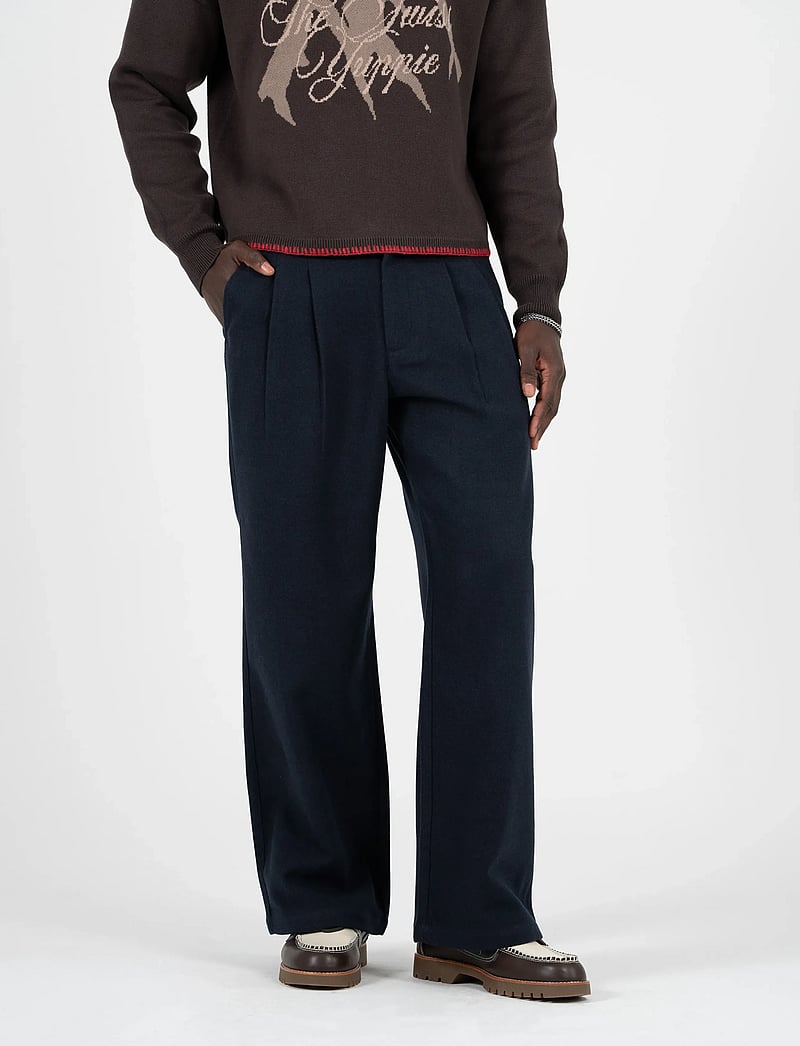 Prohibited - Double Pleated Club Pants - formell - navy - 0