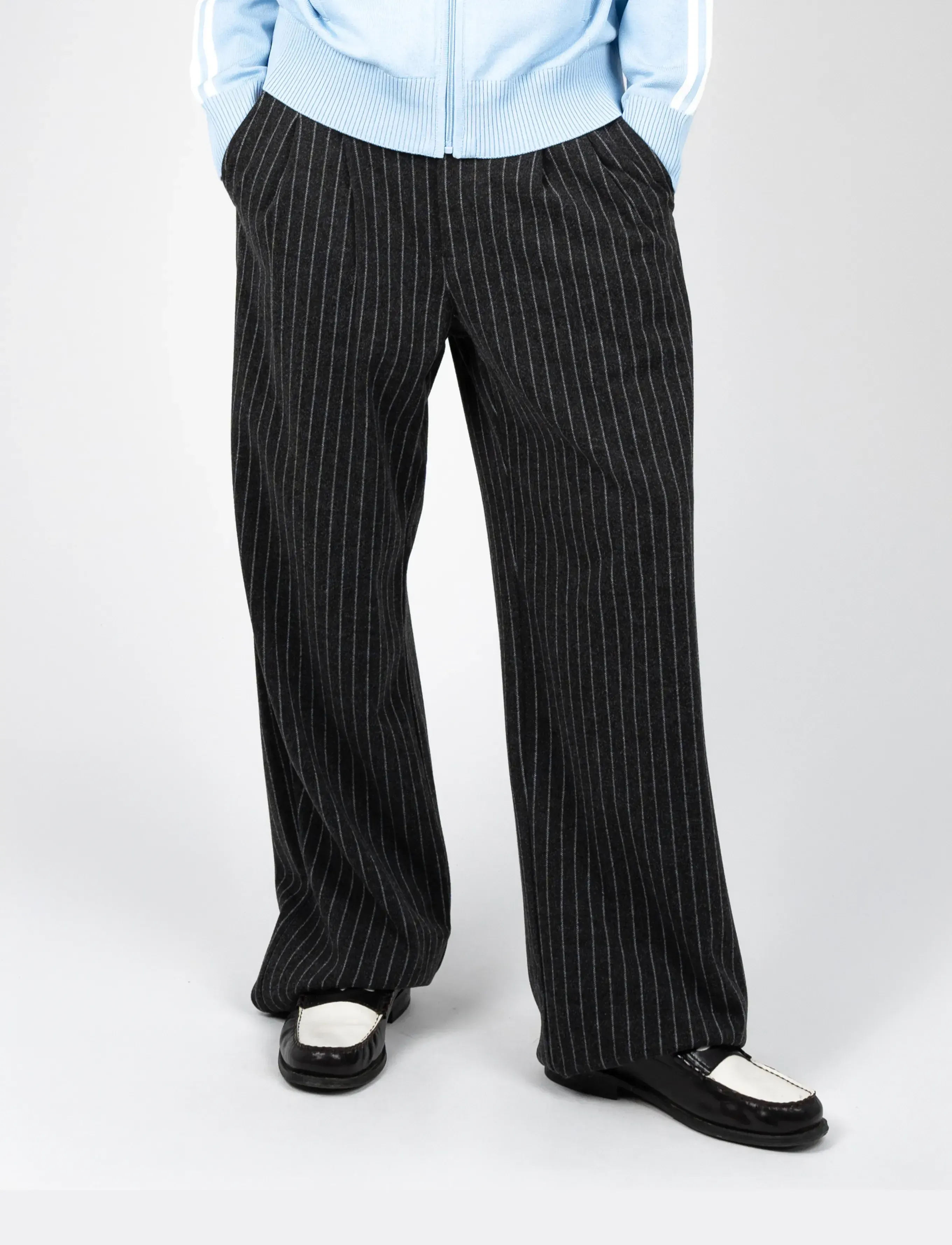 Prohibited Revival Pinstripe Pleated Pants - Freizeithosen - DARK GREY / grey