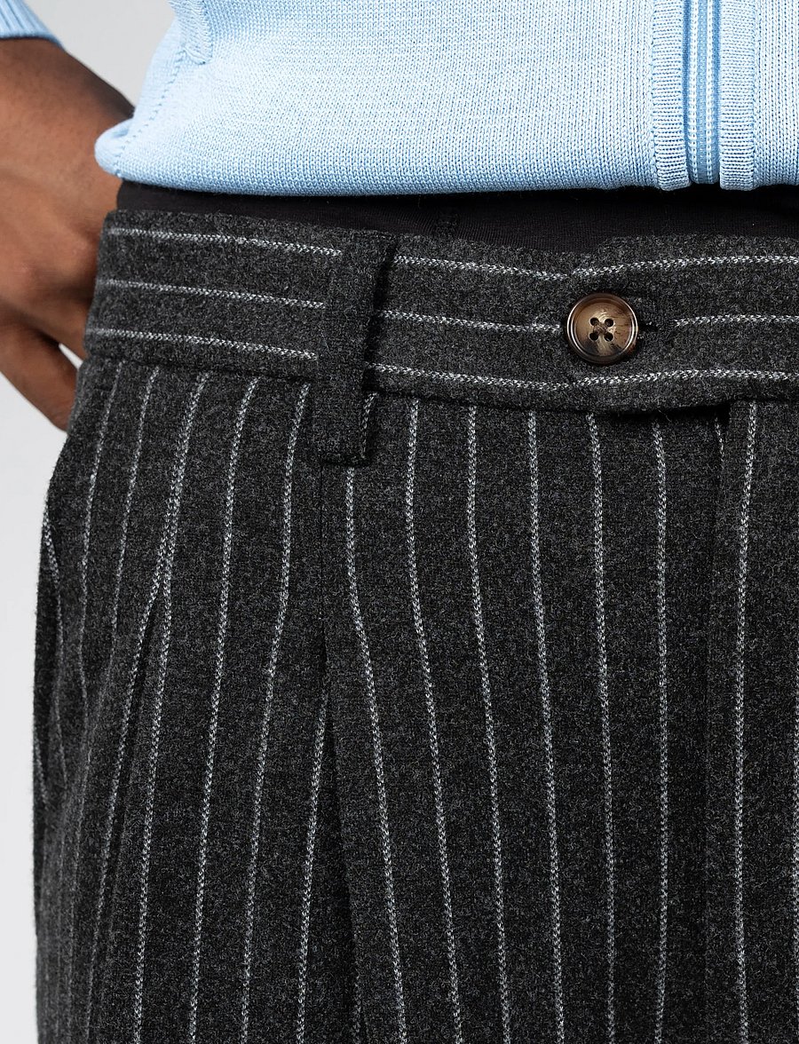 Prohibited - Revival Pinstripe Pleated Pants - freizeithosen - dark grey - 4