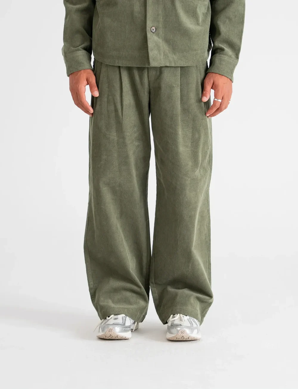 Prohibited - Ranger Corduroy Pants - loose jeans - green - 3