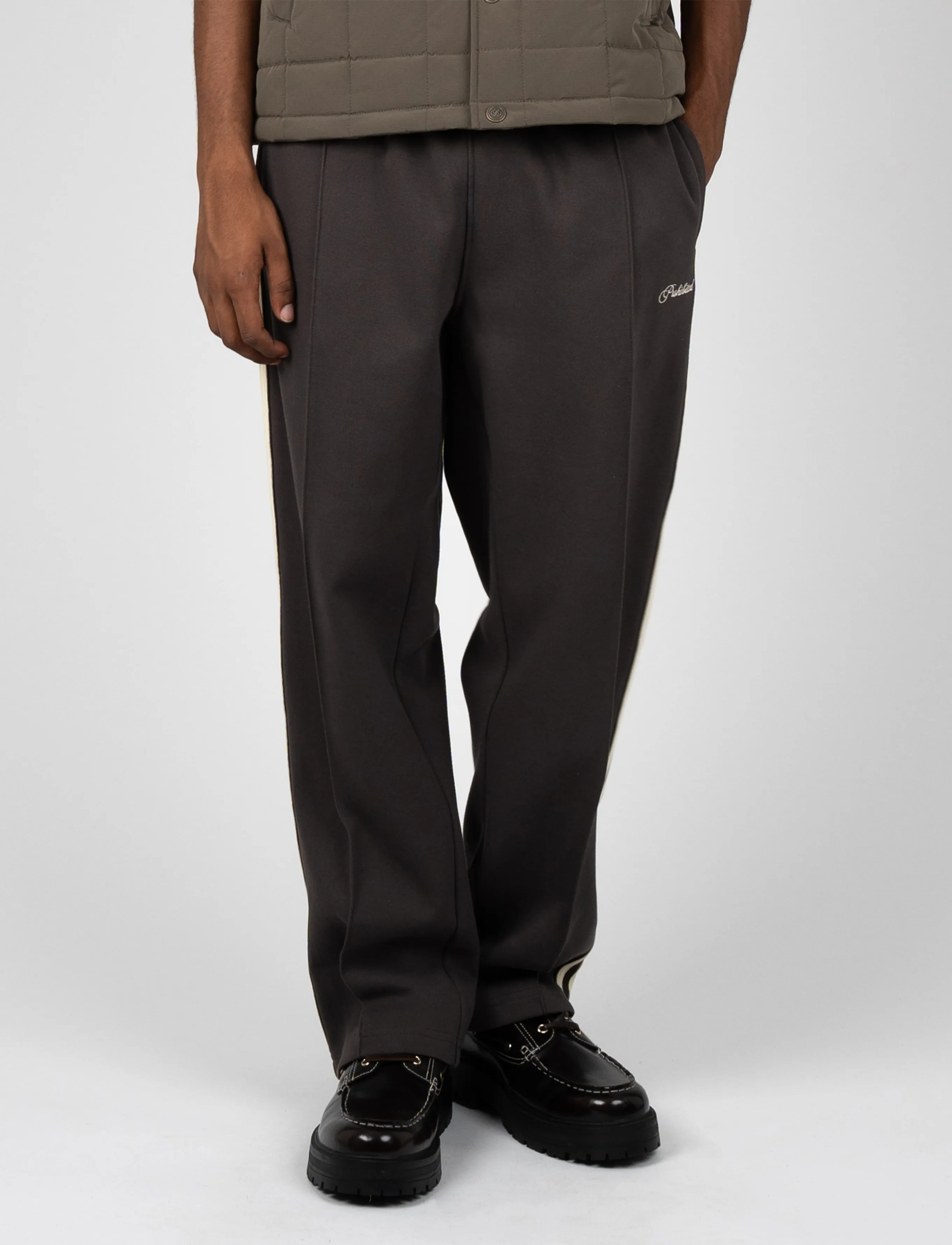 Prohibited - Basic Trackpants - brown - 3