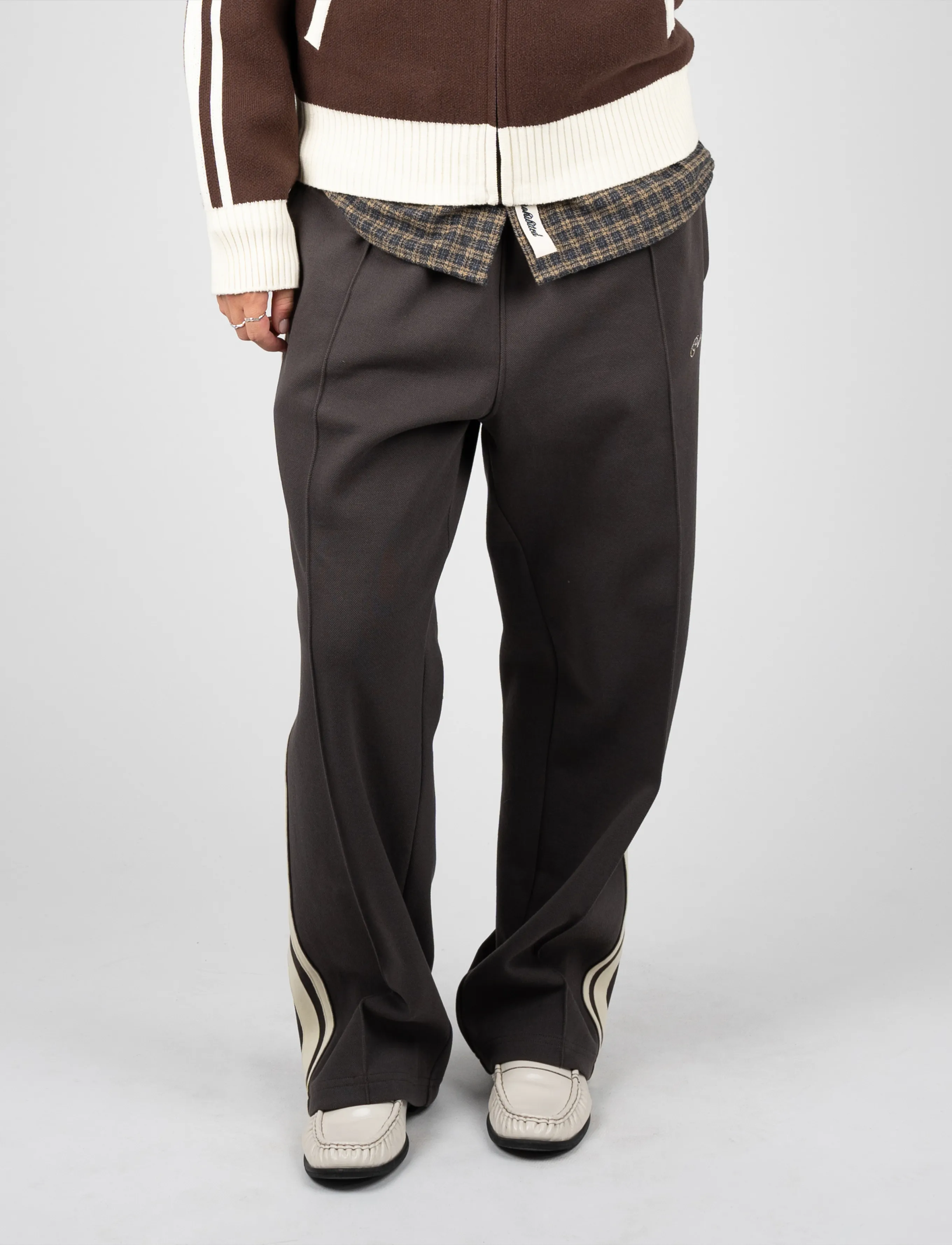 Prohibited Basic Trackpants - Kleidung - BROWN / brown