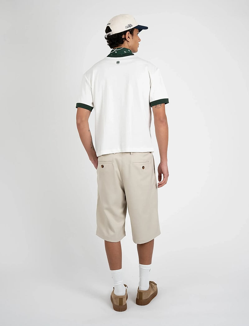 Prohibited - Newport Pleated Shorts - chinos shorts - cream - 2