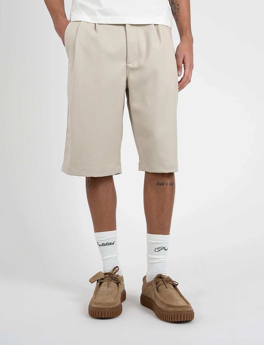 Prohibited - Newport Pleated Shorts - chinos shorts - cream - 3
