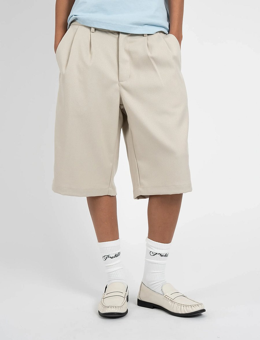 Prohibited - Newport Pleated Shorts - chinos shorts - cream - 5