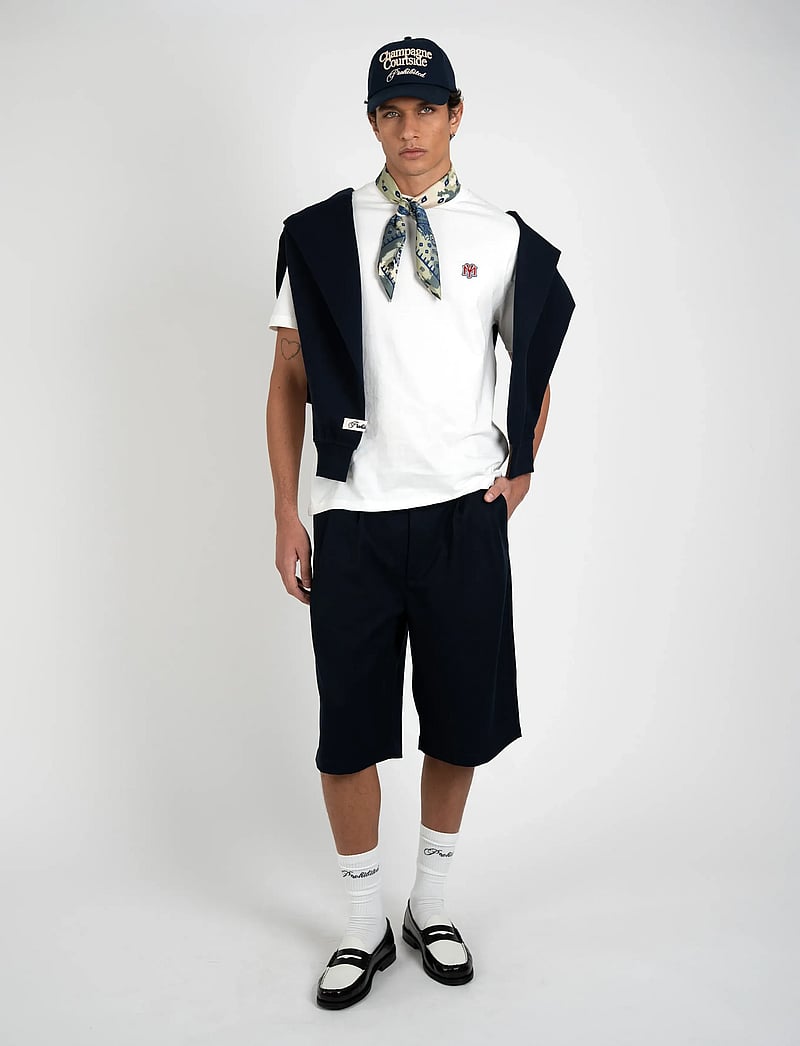 Prohibited - Newport Pleated Shorts - chinos shorts - navy - 0