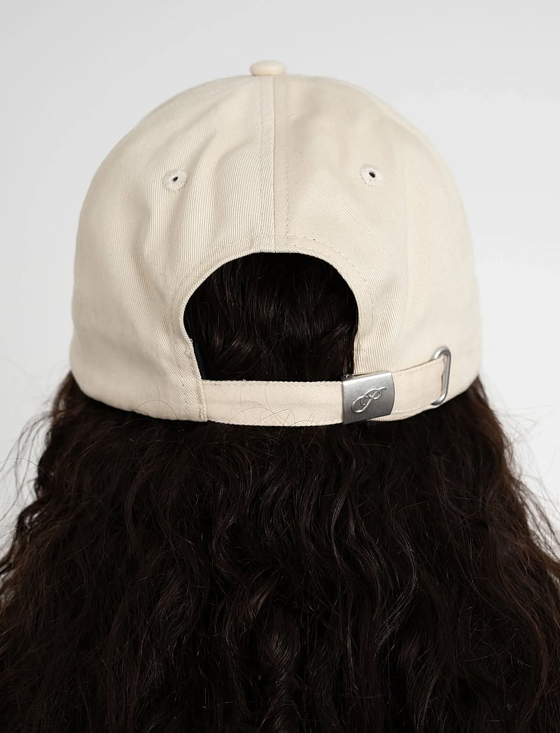 Prohibited - Sporting Goods Cap - kappen - cream - 4