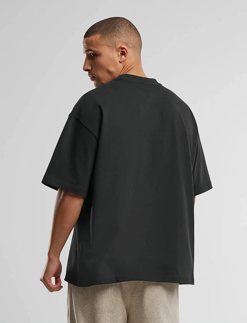 Prohibited - Oversized Tee - kortærmede t-shirts - black - 2