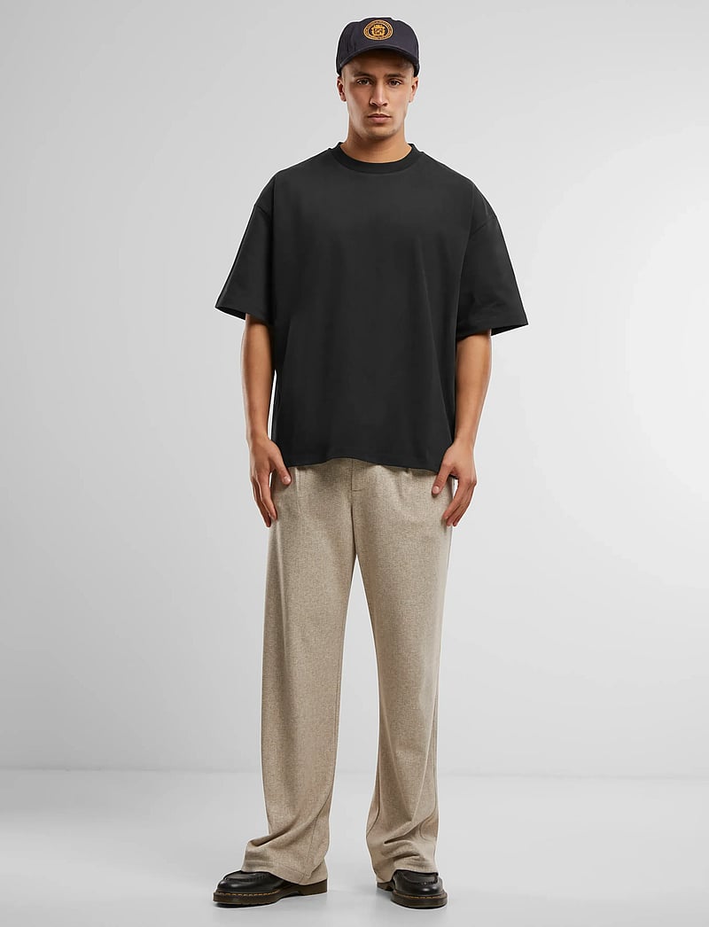 Prohibited - Oversized Tee - kortærmede t-shirts - black - 4