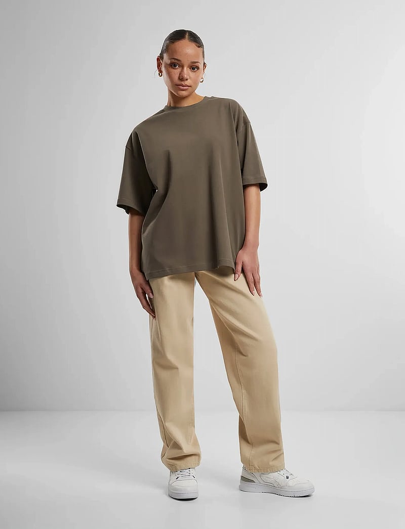 Prohibited - Oversized Tee - short-sleeved t-shirts - mokka - 4