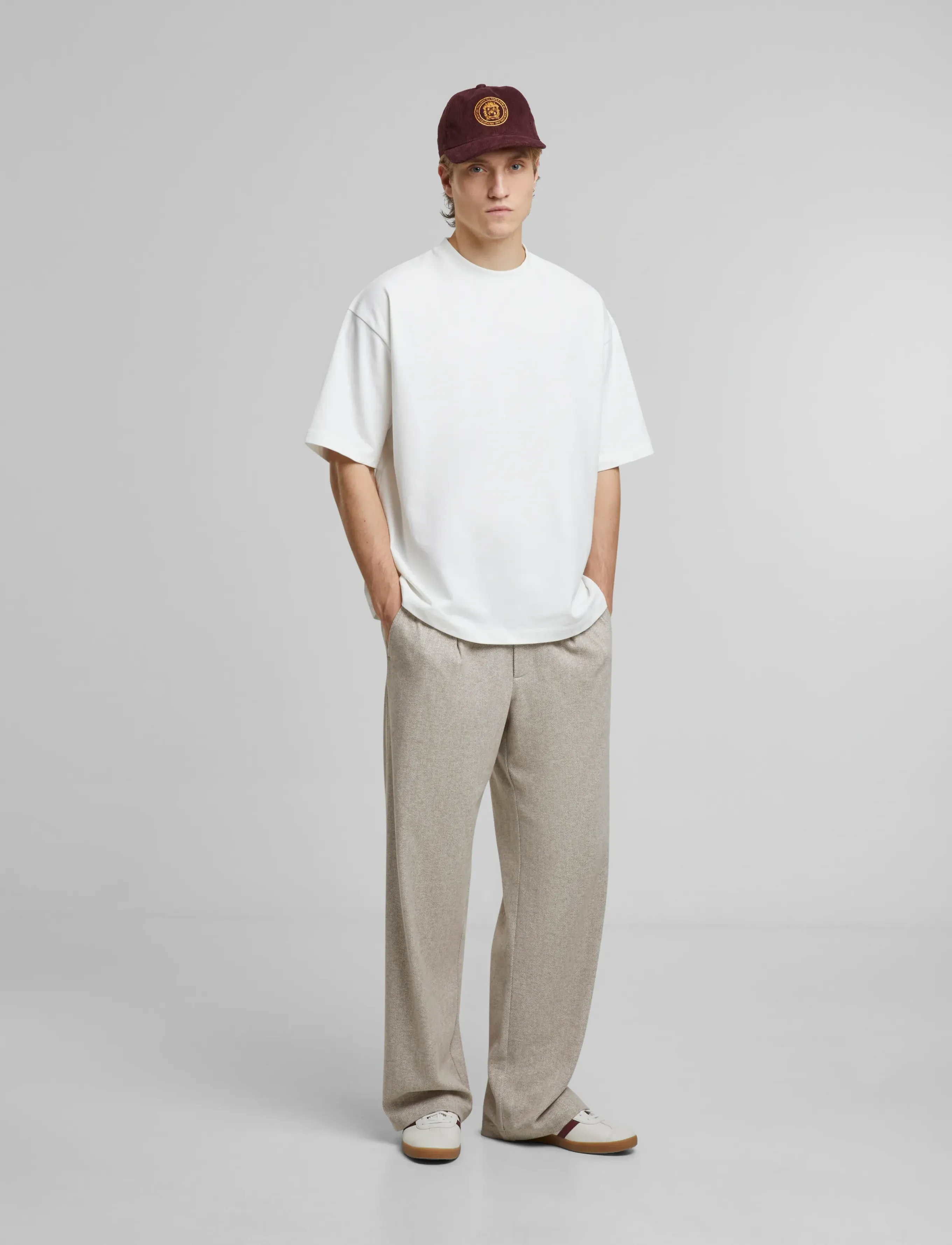 Prohibited - Oversized Tee - lyhythihaiset - off-white - 4