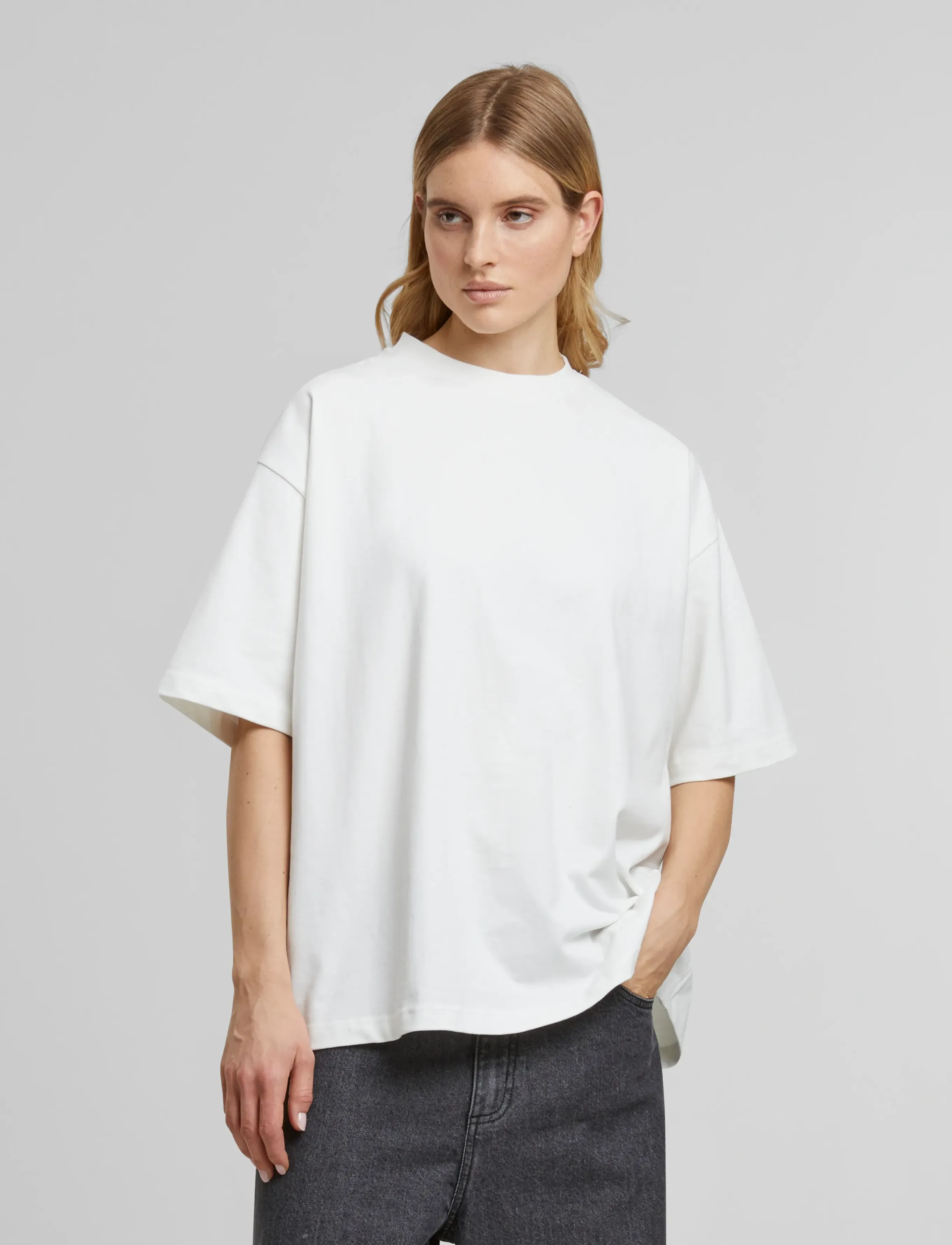 Prohibited - Oversized Tee - lyhythihaiset - off-white - 5