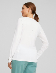 PUMA Golf - W YouV LS Crew - långärmade tröjor - bright white - 3