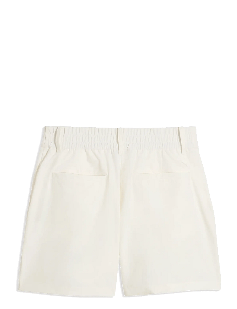 PUMA Golf - W Avant Trouser Short - golf-shorts - warm white - 1