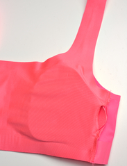 PUMA - PUMA WOMEN SPORTY PADDED TOP 1P - sport bras: low - pink - 5
