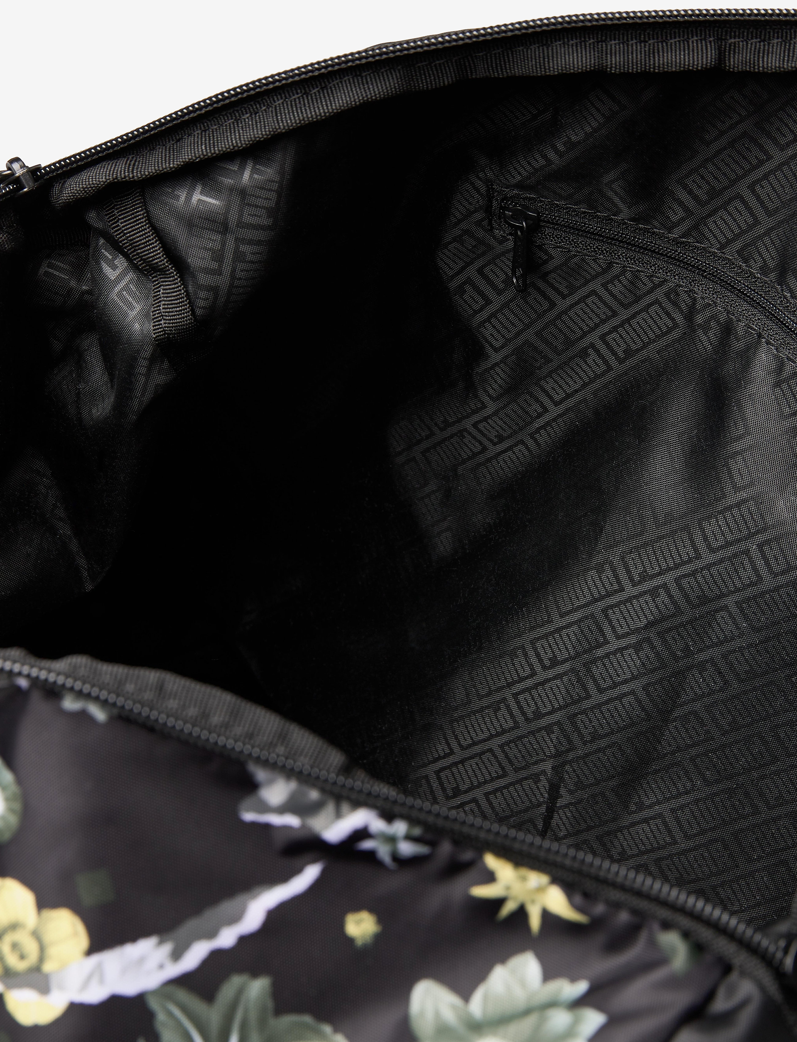 PUMA - WMN Core Seasonal Duffle Bag - puma black-aop - 4