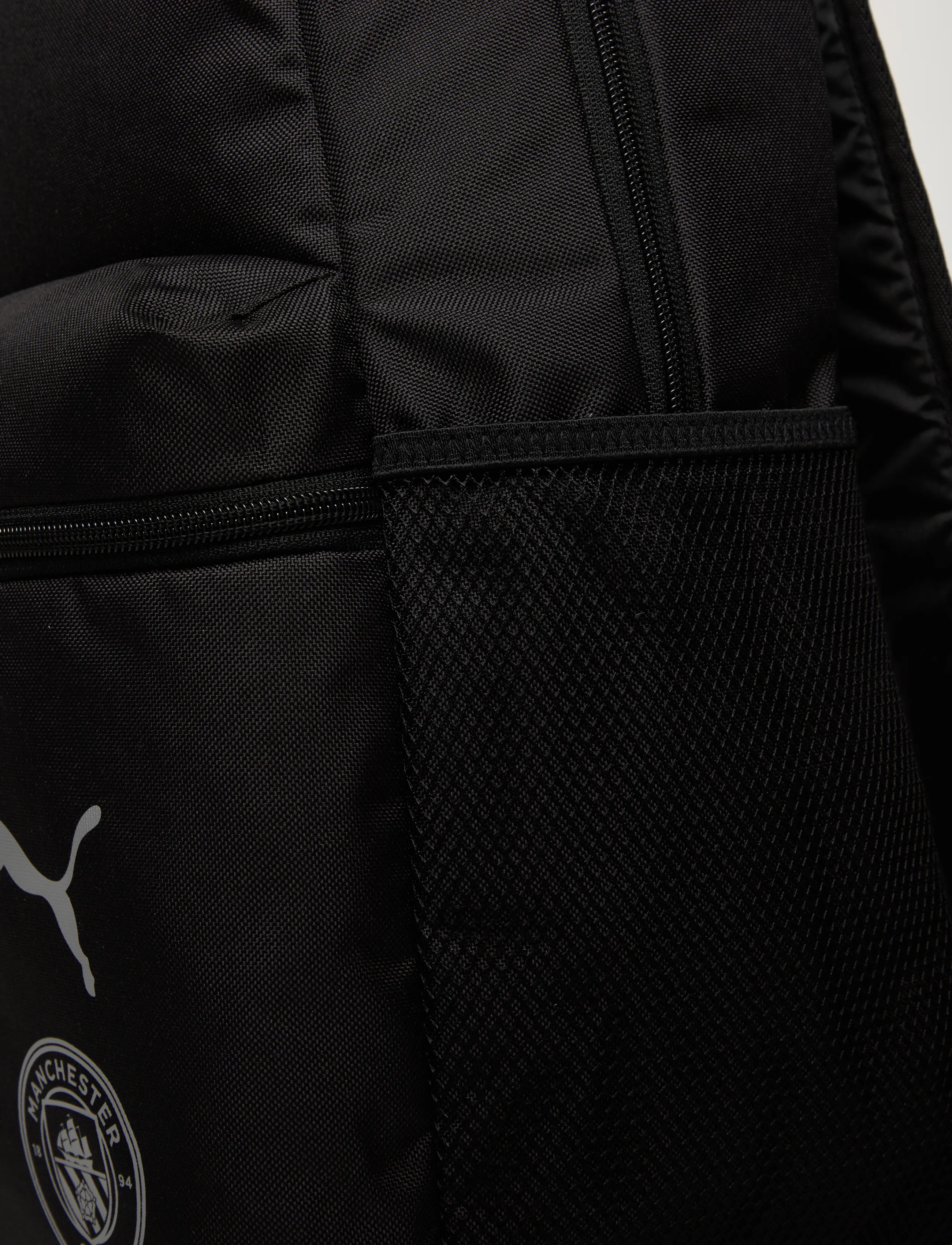 PUMA - MCFC ESS Backpack - laveste priser - puma black-puma silver - 5