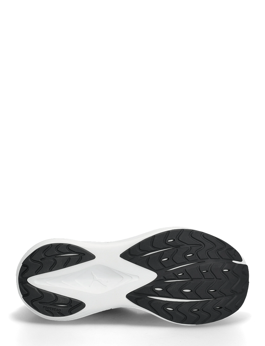 PUMA - Maxima Pro - chaussures de course - puma black-puma white - 4
