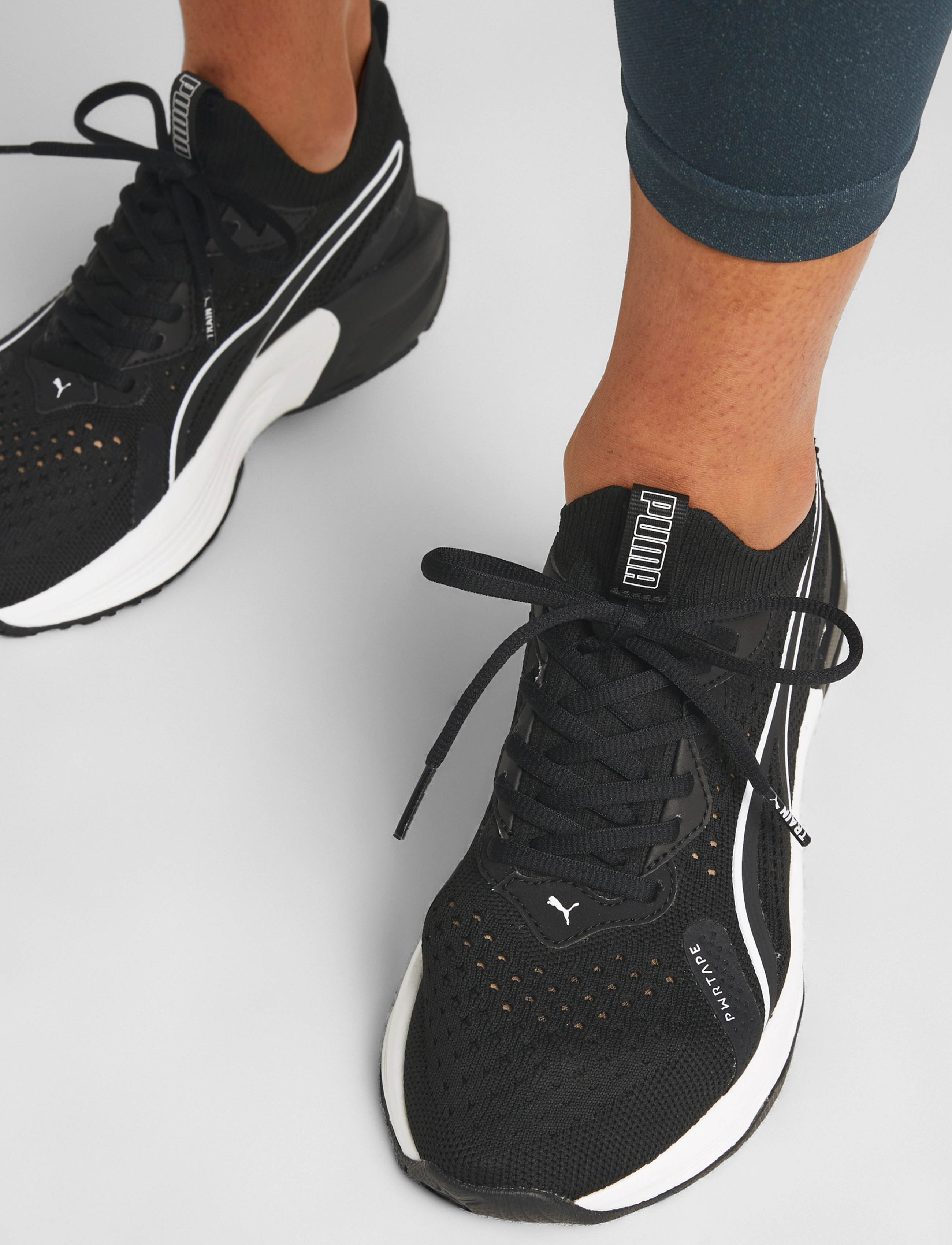 PUMA - PWR XX Nitro Luxe Wn s - puma black-puma white - 5