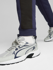 PUMA - Milenio Tech - sportiska stila apavi ar pazeminātu potītes daļu - ash gray-puma navy-puma silver - 5