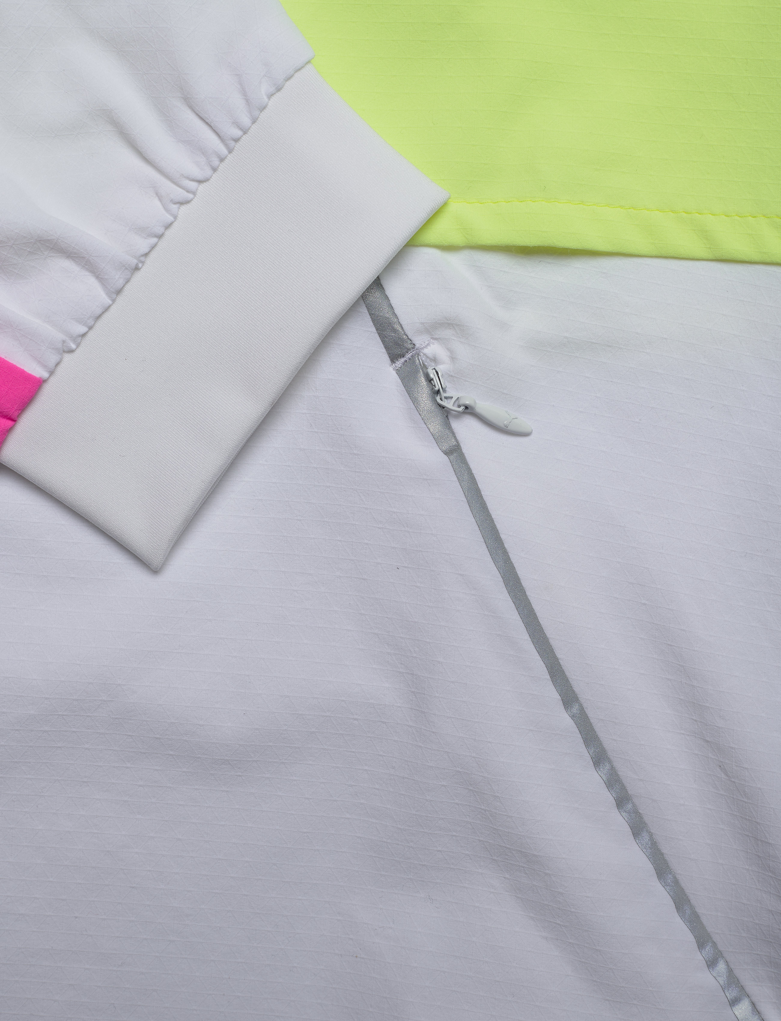 PUMA - Run Lite Woven Ultra Jacket - puma white-luminous pink-fizzy yell - 4