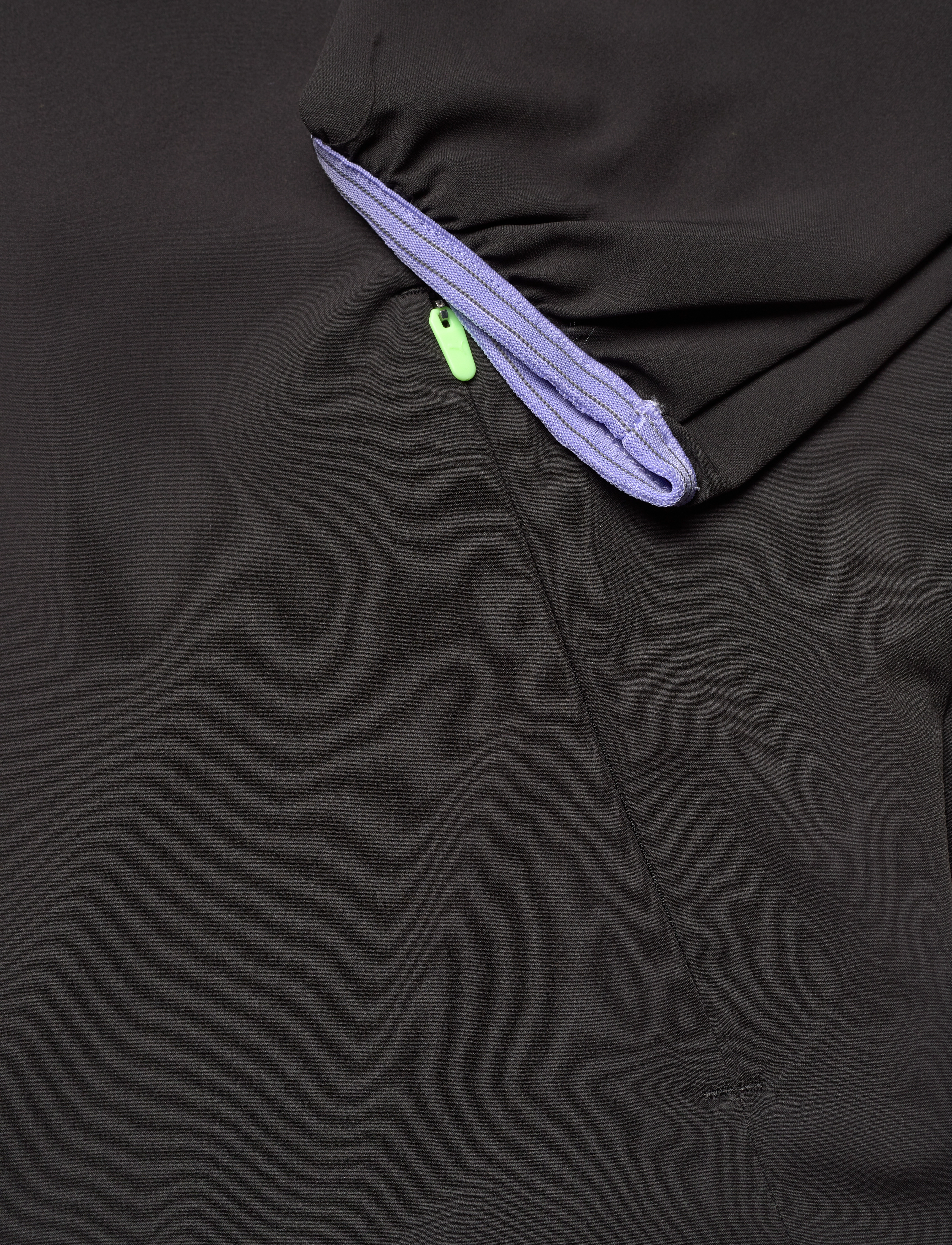 PUMA - RUN ULTRAWEAVE JACKET W - puma black - 3