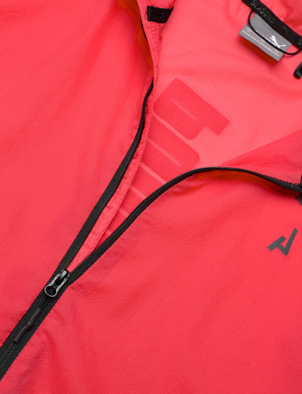 PUMA - W SEASONS Ultra Lightweight Trail Jacket - sportjacken - active red - 2
