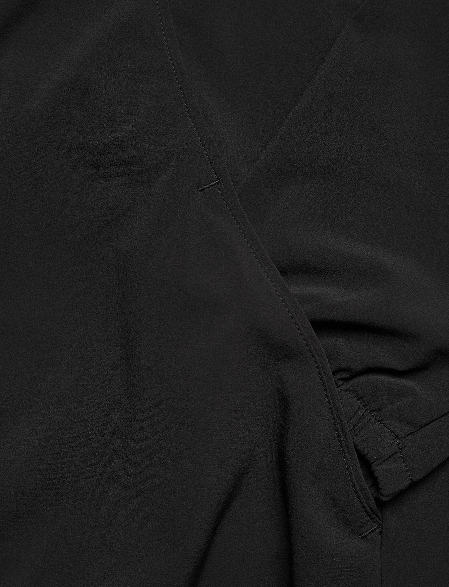PUMA - RUN VELOCITY WOVEN JACKET W - sportsjakker - puma black - 3