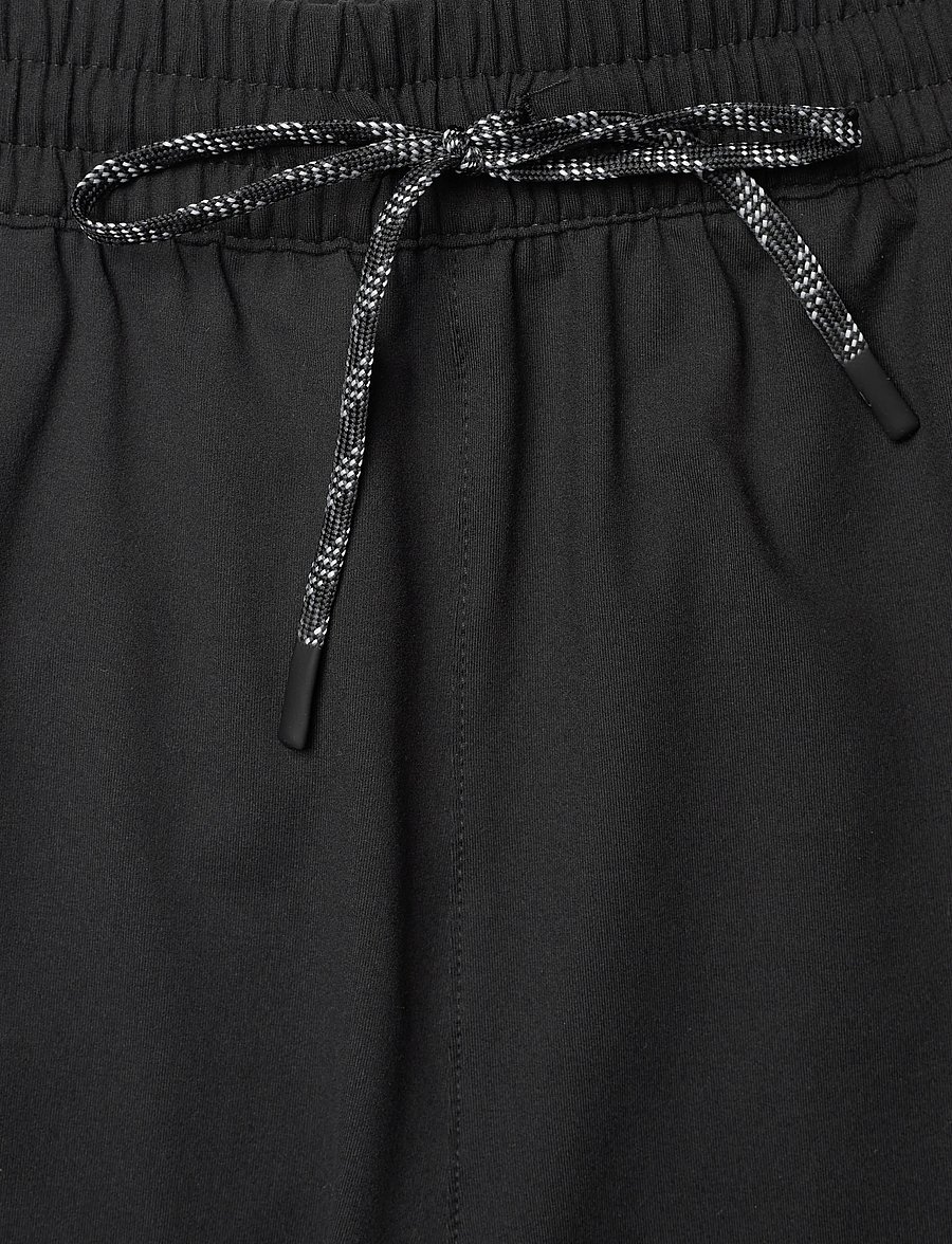 PUMA - M CLOUDSPUN BRANDED 5" SHORT - lühikesed treeningpüksid - puma black-q1 - 3