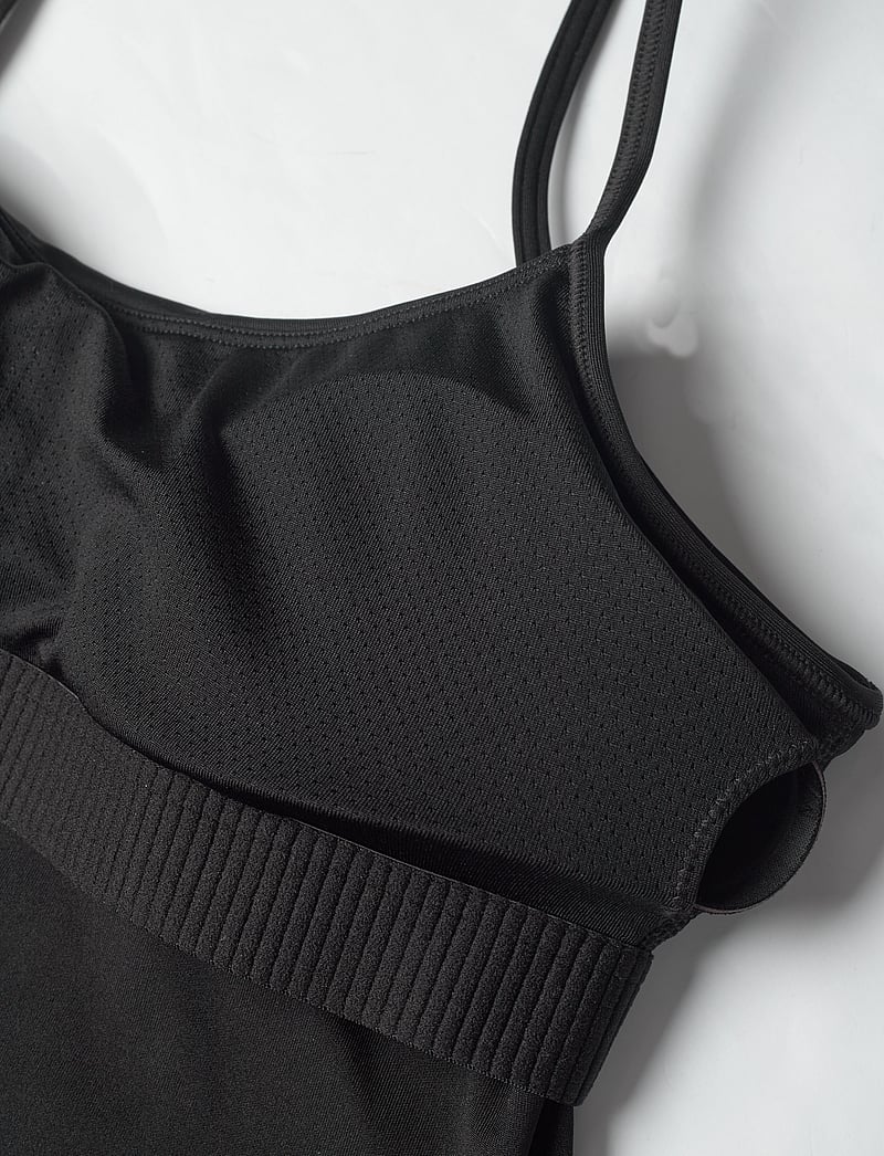 PUMA - MOVE 2IN1 TANK - REGULAR LENGTH - Õlapaeltega pluusid - puma black - 2