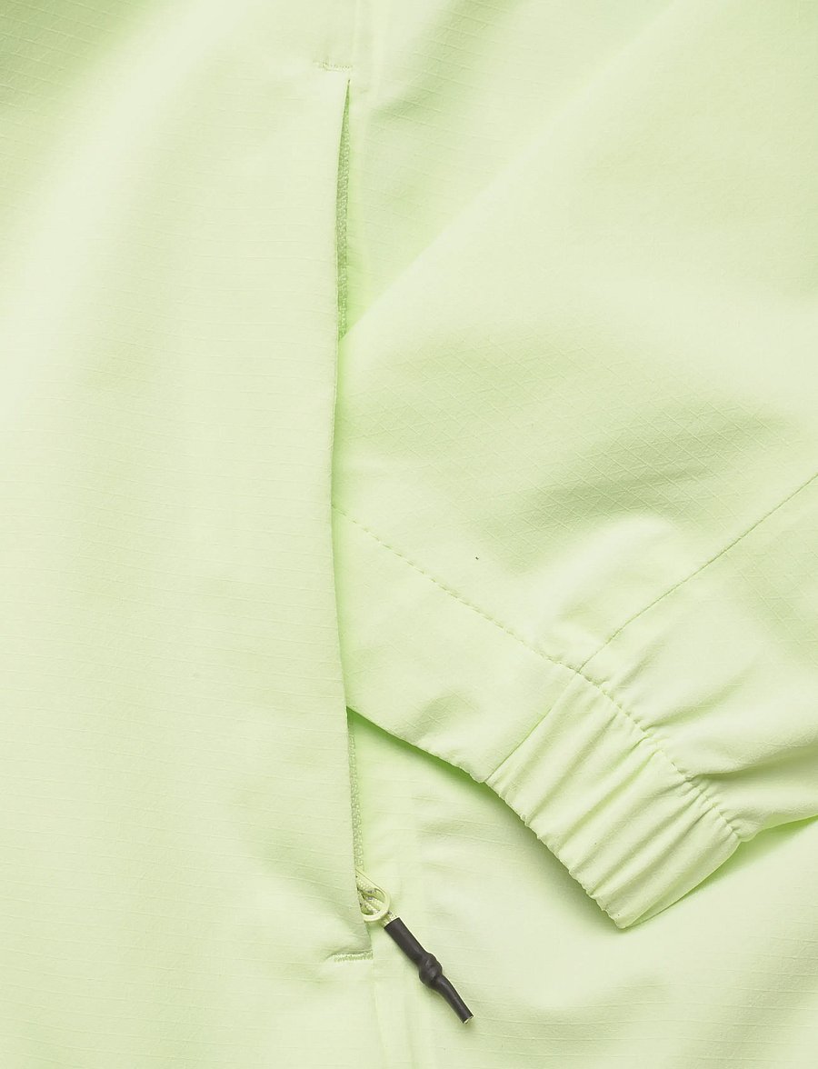 PUMA - M Run Raincell Jacket - sports jackets - apple spritz - 3