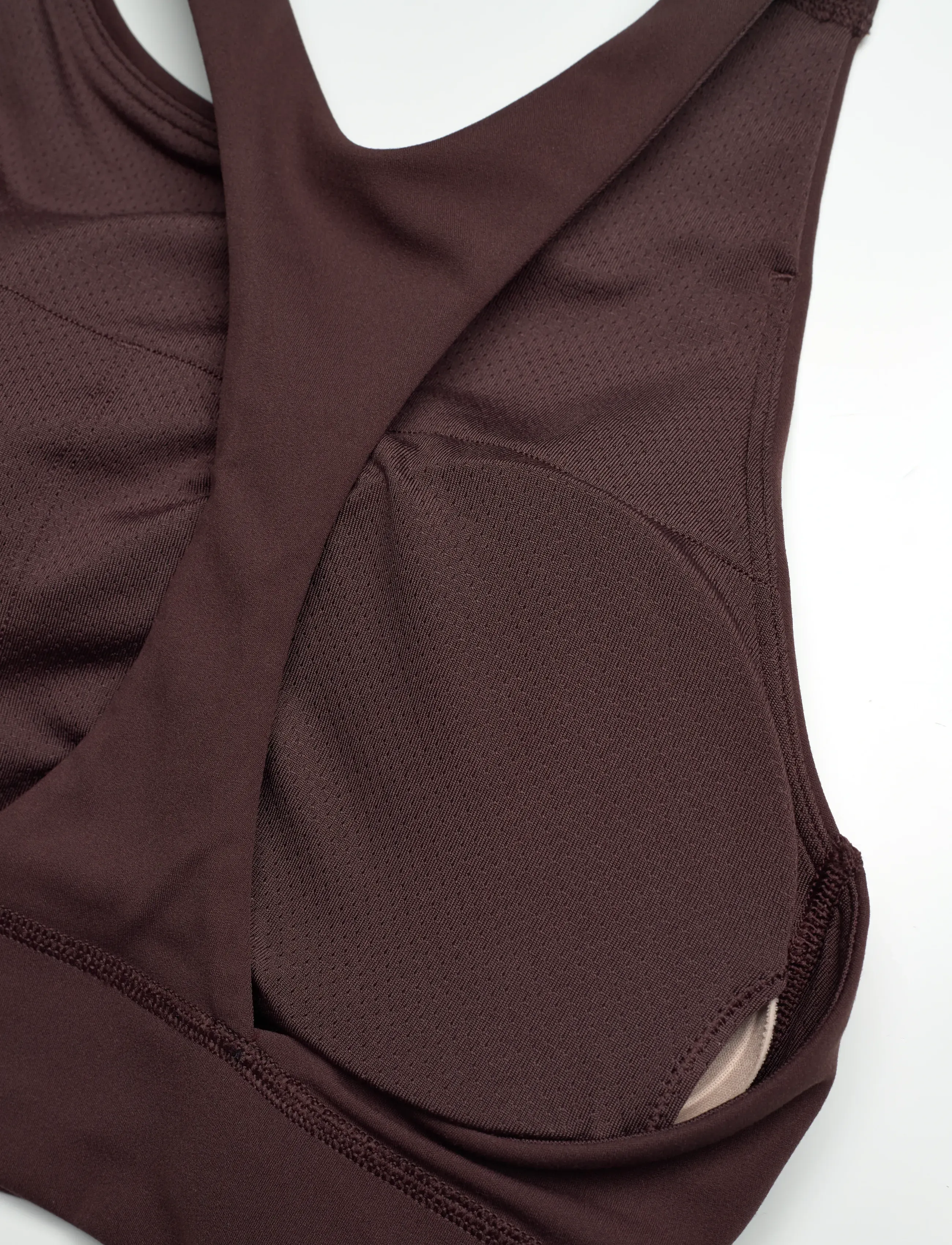 PUMA - W PUMA X HYROX SHAPELUXE HIGH NECK BRA - medium støtte - chocolate brown - 2