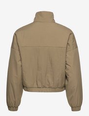 PUMA - Infuse Soft Padded Woven Jacket - vinterjackor - covert green - 1