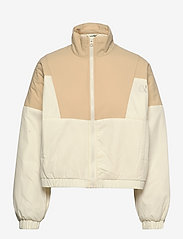 PUMA - Infuse Soft Padded Woven Jacket - vinterjackor - ivory glow - 0