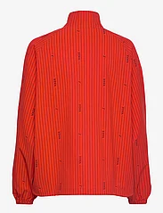 PUMA - PUMA x VOGUE Lightweight Jkt - džemperiai su gobtuvu - fiery red - 1