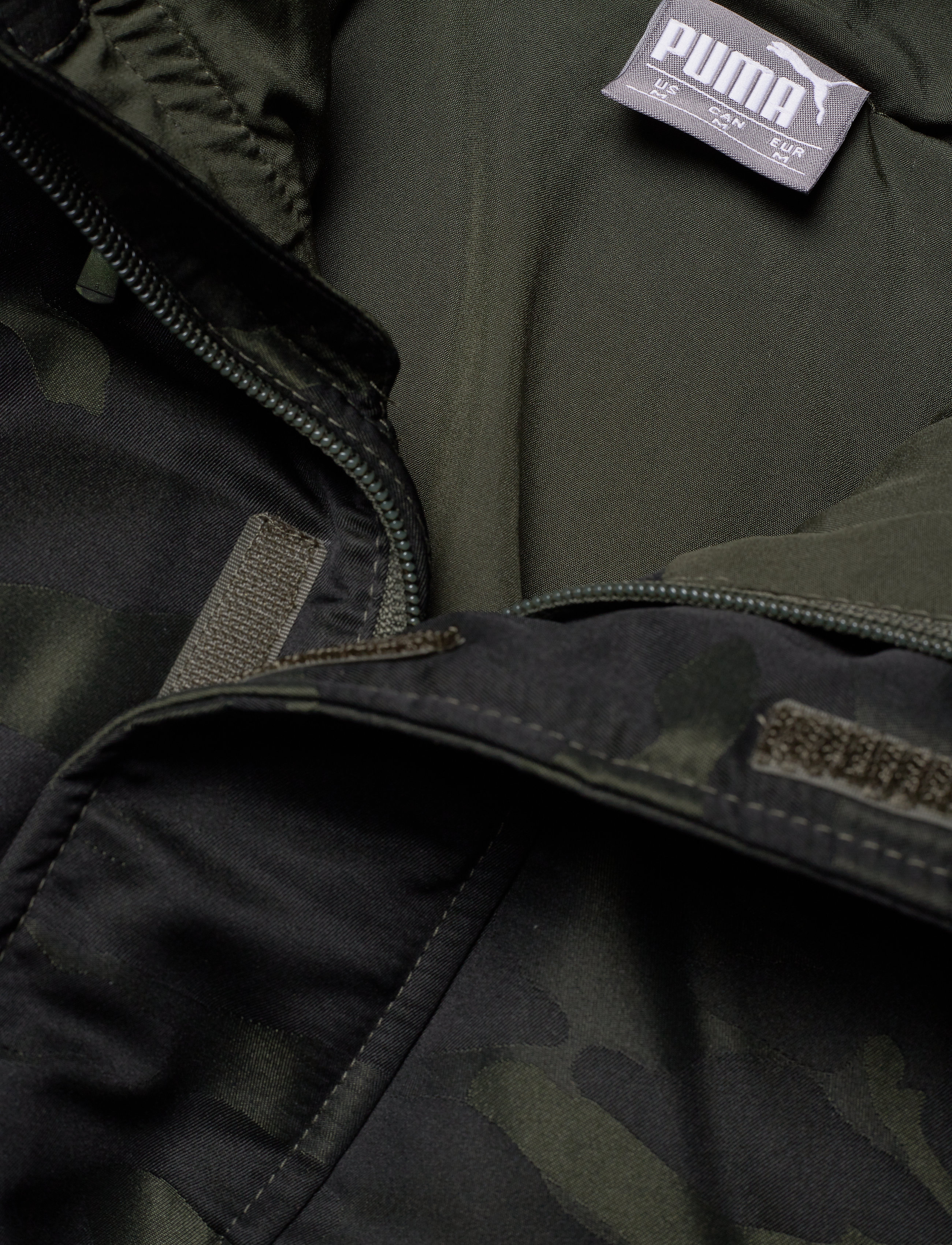 PUMA - Streetstyle 480 Hooded Camo Down Jacket - forest night - 3