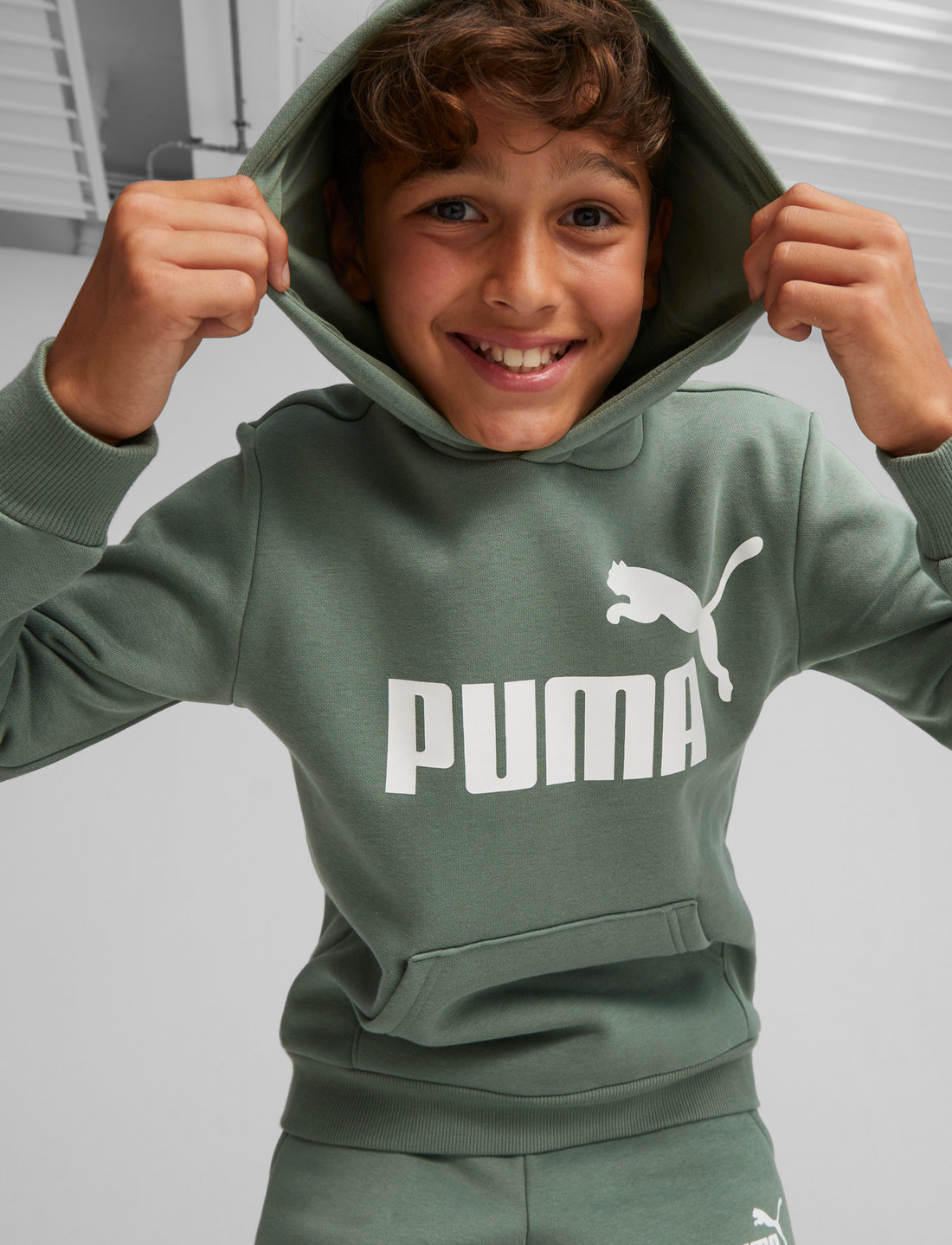 PUMA Ess Big Logo Hoodie Fl B – oberteile – einkaufen bei Booztlet  Österreich